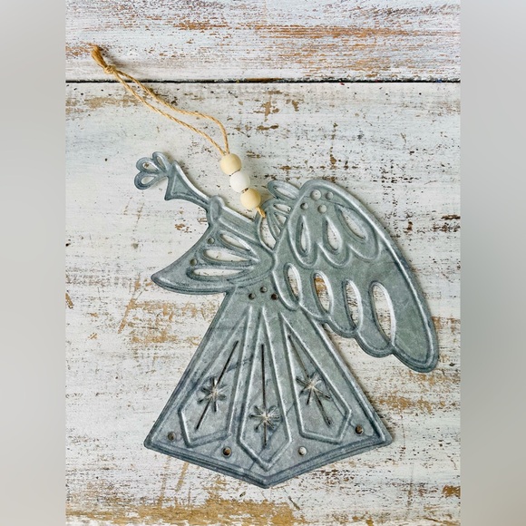*Shabby Chic Metal Angel Ornament - Picture 11 of 12